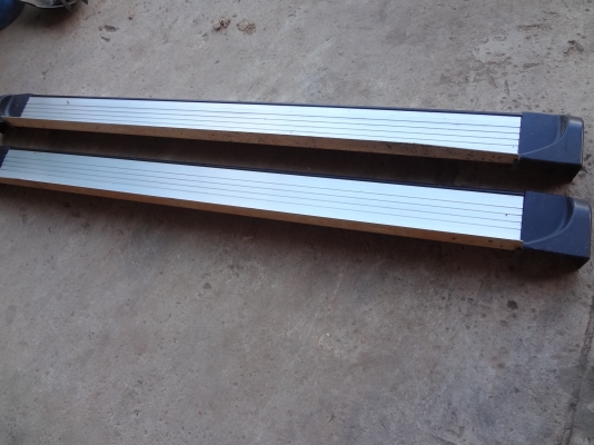 บรรไดข้างโล สวยๆ