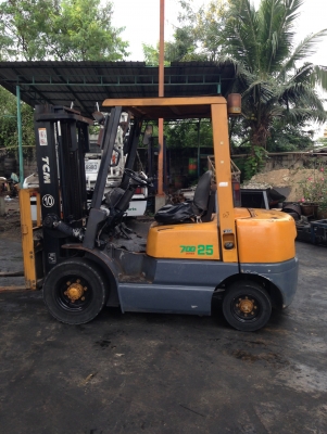 ต้องการขายฟอร์คลิฟท์ TCM รุ่นFD25Z5