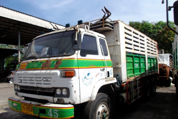 ขายด่วนรถสิบล้อUDCW41Mไมดรั้มนํ้ามันรวมแกสเครือง230แรง