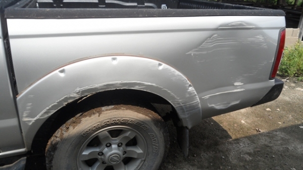 ขายรถกะบะนิสสันฟรอนเทีย 4 ประตู