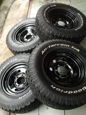 กะทะลายRock 1ชุด + BF All 265/70/16