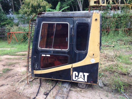 ขายด่วนหัวเก๋ง cat 320v2 สภาพพร้อมใช้งาน มีกล่องไฟด้วยครับ
