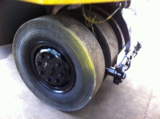 ขายด่วนรถบดล้อยาง9ล้อSAKAI TS150 พร้อมใช้