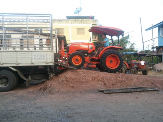 ปัญญาแทรคเตอร์มาแล้ว...จัดมาตามคำเรียกร้อง นางฟ้า คูโบต้า L3608 ใบมีดตราช้าง รถไร่