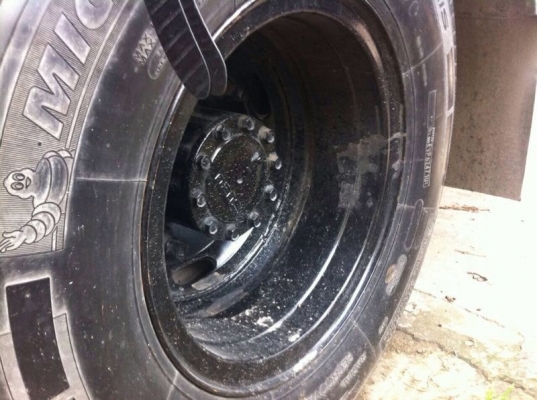 รถอีซูซุ 6 ล้อ ตู้แห้ง 150 แรงม้า ปี 49 ( รถวิ่ง 12x,xxx กม. ) สนใจติดต่อ 081 - 6079515 รถอีซูซุ 6 ล้อ ตู้แห้ง 150 แรงม้า ปี 49 ( รถวิ่ง 12x,xxx กม. ) สนใจติดต่อ 081 - 6079515