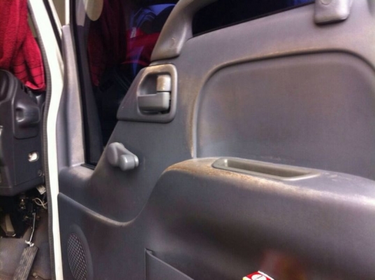 รถอีซูซุ 6 ล้อ ตู้แห้ง 150 แรงม้า ปี 49 ( รถวิ่ง 12x,xxx กม. ) สนใจติดต่อ 081 - 6079515 รถอีซูซุ 6 ล้อ ตู้แห้ง 150 แรงม้า ปี 49 ( รถวิ่ง 12x,xxx กม. ) สนใจติดต่อ 081 - 6079515