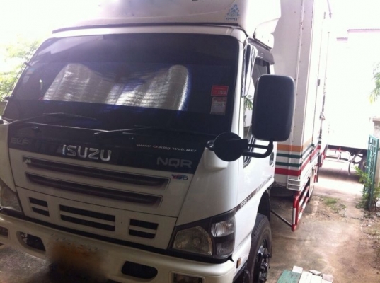รถอีซูซุ 6 ล้อ ตู้แห้ง  150 แรงม้า ปี 49  ( รถวิ่ง 12x,xxx กม. )   สนใจติดต่อ 081 - 6079515