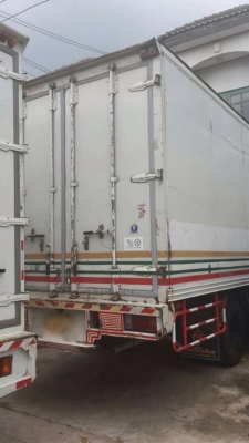 รถอีซูซุ 6 ล้อ ตู้แห้ง 150 แรงม้า ปี 49 ( รถวิ่ง 12x,xxx กม. ) สนใจติดต่อ 081 - 6079515 รถอีซูซุ 6 ล้อ ตู้แห้ง 150 แรงม้า ปี 49 ( รถวิ่ง 12x,xxx กม. ) สนใจติดต่อ 081 - 6079515