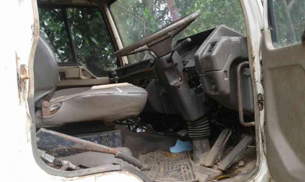 FN527M-TD4746สภาพเดิมๆสีเดิม รถห้างแท้มือเดียวจากห้าง..(ตอนนี้รถเช็คสภาพ เปลี่ยนบูช สลัก พร้อมใช้งานเรียบร้อยแล้ว).