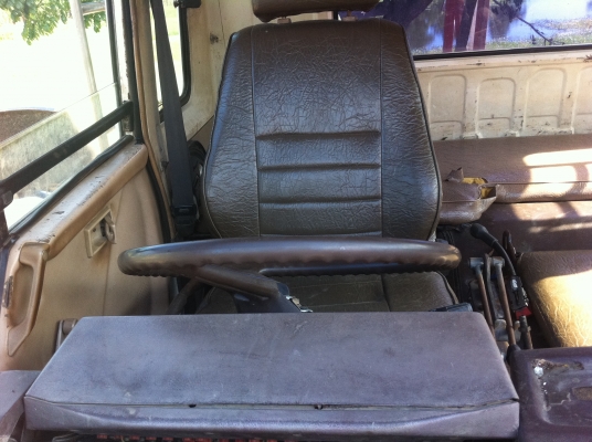 หัวเก๋ง 10 ล้อ MITSUBISHI FOSO ตามสภาพ ชนเล็กน้อย อุปกรณ์ครบ