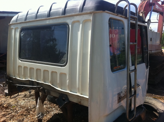 หัวเก๋ง 10 ล้อ MITSUBISHI FOSO ตามสภาพ ชนเล็กน้อย อุปกรณ์ครบ