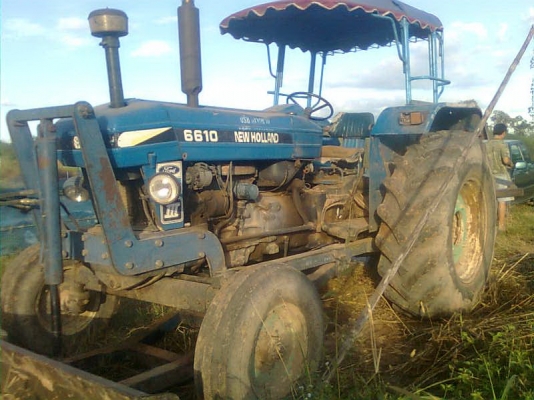 ขายฟอร์ด 6600ท้ายบะ รถบ้านพร้อมอุปกรณ์สวย2ชิ้น เล่มทะเบียน พร้อมใช้ได้เลย