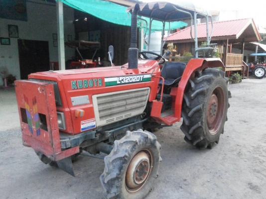 ปัญญาแทรคเตอร์มาแล้ว...จัดมาให้ครับ คูโบต้า L3202DT 4WD ตัวเปล่า
