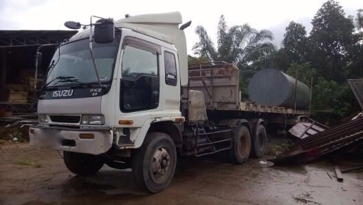 รถอีซูซุ 10 ล้อ หัวลาก เปลื่ยนเครื่อง 270 แรงม้า ( ขายพร้อม หางสามมิต 3 เพลาแท้. ) สนใจติดต่อ 081 - 6079515 รถอีซูซุ 10 ล้อ หัวลาก เปลื่ยนเครื่อง 270 แรงม้า ( ขายพร้อม หางสามมิต 3 เพลาแท้. ) สนใจติดต่อ 081 - 6079515