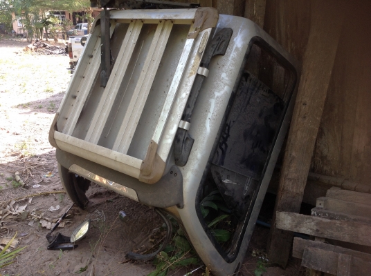 ขายหลังคาไฟเบอร์แครี่บอย  โตโยต้า ไทเกอร์ ดีโฟดี สปอตคูเซอ โทร 081-3298448