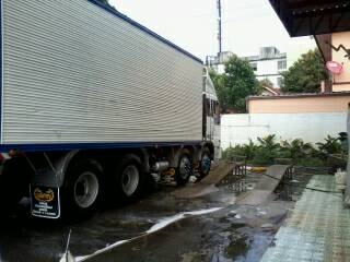 ขาย12ล้อตู้เย็นพร้อมเครื่องฟิด