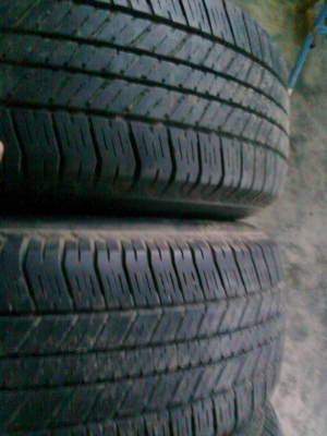 ล้อแม็กฟอร์จูน R17  ยาง 265-70-17ใช้ต่อสบายไม่รั่วไม่ปะไม่มีกินข้างใช้ต่ออีกสองปีคุ้มครับ