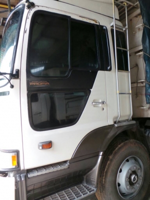 HINO FL187