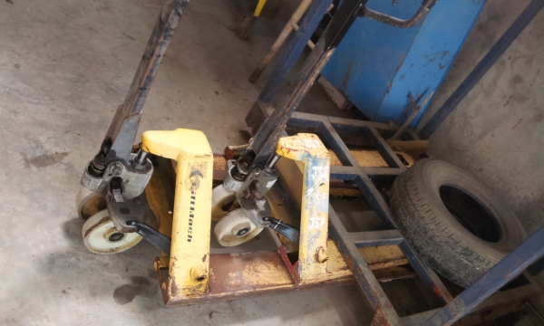 ขาย แฮนด์ลิฟต์ราคาถูก(ของ เข้า ใหม่)มีหลายตัว3500บาท