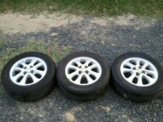 ขายแม็ก MITSUBISHI Lancer ขอบ 14 นิ้ว 4 รู แม็กมี 3 วงที่เหมือนกัน อีกวงเป็นอีกแบบขาย 2,500 บาท