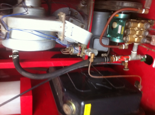 ขายเครื่องอัดฉีดน้ำแรงดันสูง+ไอระอองความร้อน ขายเครื่องอัดฉีดน้ำแรงดันสูง+ไอระอองความร้อน