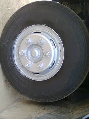 ขายถูกๆหกล้อฮีโน่ยาว5.5เมตรรถแท้ห้างๆเดิมๆwo4d117ตู้แห้งแสตนเลส3บาน