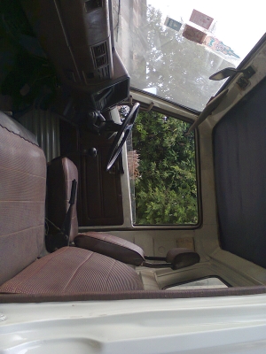 ขายถูกๆหกล้อฮีโน่ยาว5.5เมตรรถแท้ห้างๆเดิมๆwo4d117ตู้แห้งแสตนเลส3บาน