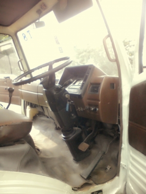 ขายถูกๆหกล้อฮีโน่ยาว5.5เมตรรถแท้ห้างๆเดิมๆwo4d117ตู้แห้งแสตนเลส3บาน