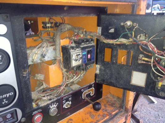 เครื่องปั่นไฟเก่านอกdenyo25สวยมากพร้อมใช้ เครื่องปั่นไฟเก่านอกdenyo25สวยมากพร้อมใช้