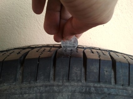 ขายยาง Michelin ดอกหนาโครงนิ่ม 245/70/16 ปี 10 = 1คู่ 800บาท