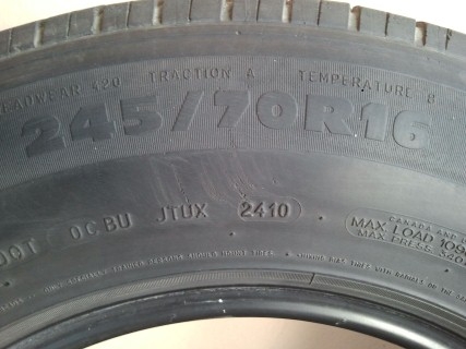 ขายยาง Michelin ดอกหนาโครงนิ่ม 245/70/16 ปี 10 = 1คู่ 800บาท
