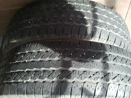 ขายยาง Michelin ดอกหนาโครงนิ่ม 245/70/16 ปี 10 = 1คู่ 800บาท