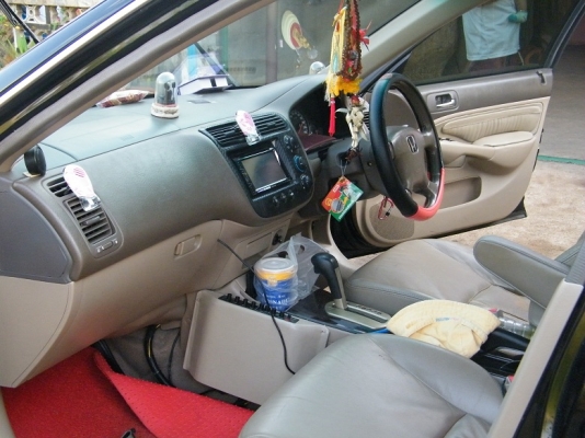 Civic dimention ตาเหยี่ยว ปี 03 ลดราคา 290,000 บาทครับ Civic dimention ตาเหยี่ยว ปี 03 ลดราคา 290,000 บาทครับ