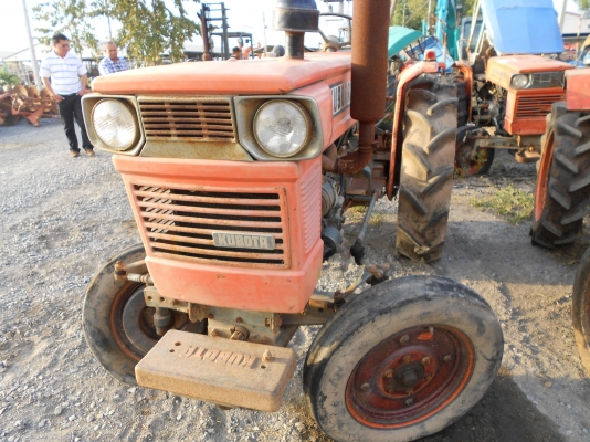 มีรถไถมือสองราคาถูกมานำเสนอ KUBOTA L240