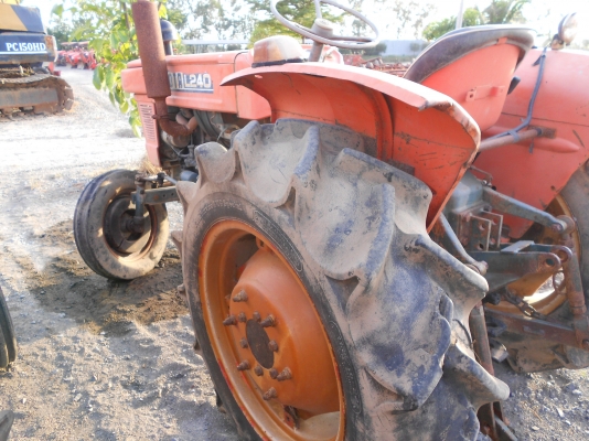 มีรถไถมือสองราคาถูกมานำเสนอ KUBOTA L240