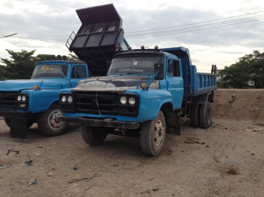 ขาย6ล้อดั้ม2คันคู่ มึเล่มทะเบียนพร้อม ภาษีไม่ขาด คันสีฟ้าหน้าดำ เครื่อง6bb 165 แรง เฟืองท้ายฟูโซ่ คันสีฟ้าขาว เครื่องDA เฟืองท้ายF รถสวยพร้อมใช้งาน ราคาต่อรองได้