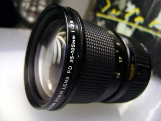 เลนต์ Macro CANON zoom lens FD 35-105 mm