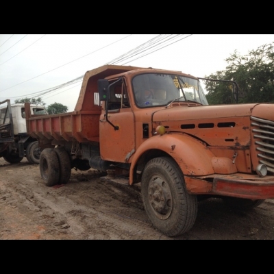 ขายหกล้อดั้มหัวยาว เครื่องฮีโน่ ครัชซีสวย ราคาต่อรองได้ รถไม่มีเล่มทะเบียน มีใบซื้อขายรถชลประทาน