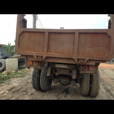 ขายหกล้อดั้มหัวยาว เครื่องฮีโน่ ครัชซีสวย ราคาต่อรองได้ รถไม่มีเล่มทะเบียน มีใบซื้อขายรถชลประทาน