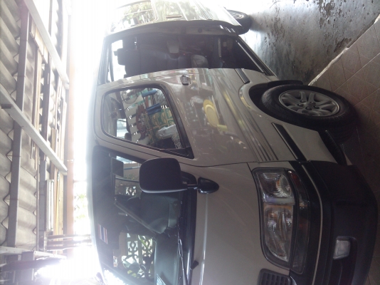 ขายรถตู้ปี98ตามสภาพ ซื้อมาจะวิ่งงานแล้วไม่ได้วิ่ง