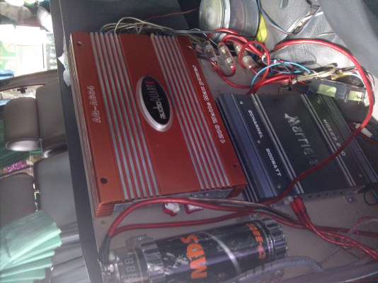 ขายรถตู้ปี98ตามสภาพ ซื้อมาจะวิ่งงานแล้วไม่ได้วิ่ง