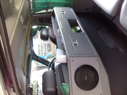 ขายรถตู้ปี98ตามสภาพ ซื้อมาจะวิ่งงานแล้วไม่ได้วิ่ง