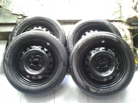 ขายกะทะป้ายแดงพร้อมยาง DUNLOP 165/65/14 ปลายปี12 ชุดละ 3,200 บาท