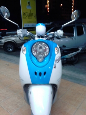ขายถูก Yamaha Fino สีฟ้า ขาว ลายปารีส ปี 2555 รถเดิมๆ พร้อมใช้