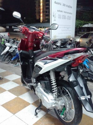 รถสวยขายถูก Honda Click – i เป็นรถประหยัดน้ำมัน ขับดีมากๆ รถสวยขายถูก Honda Click – i เป็นรถประหยัดน้ำมัน ขับดีมากๆ