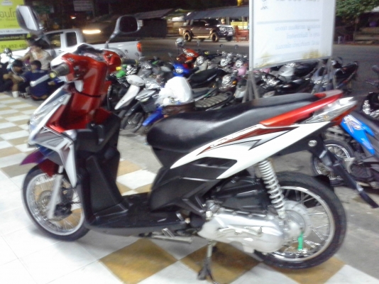 รถสวยขายถูก Honda Click – i เป็นรถประหยัดน้ำมัน ขับดีมากๆ รถสวยขายถูก Honda Click – i เป็นรถประหยัดน้ำมัน ขับดีมากๆ
