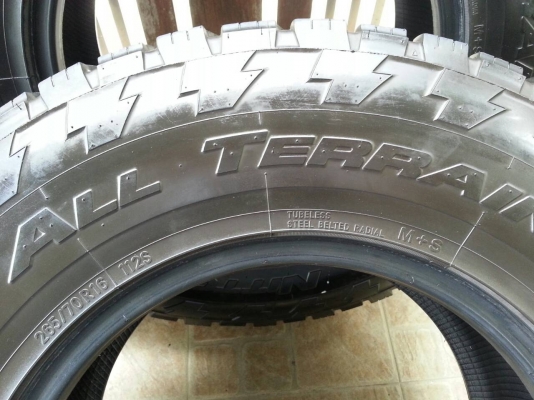 ขายยาง NITTO ALL TERRAIN 265/70/16  ปี 12