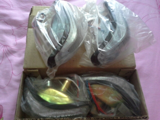 ขายไฟท้ายเล็กมาสด้าfamalyกะไฟหรี่มุมถูกๆจำนวนจำกัดคร้าบของใหม่พร้อมส่ง ขายไฟท้ายเล็กมาสด้าfamalyกะไฟหรี่มุมถูกๆจำนวนจำกัดคร้าบของใหม่พร้อมส่ง