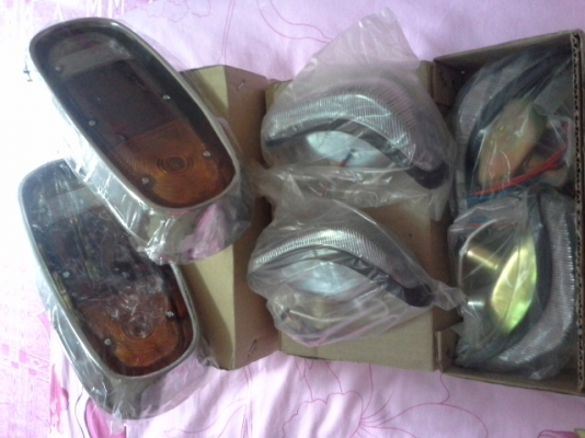 ขายไฟท้ายเล็กมาสด้าfamalyกะไฟหรี่มุมถูกๆจำนวนจำกัดคร้าบของใหม่พร้อมส่ง