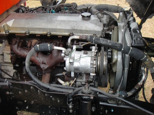 ขอบคุณทีมงาน Truck2Hand มากครับขาย ISUZU NPR 120 แรง รถห้างแท้ ยาว 5 เมตร จดปี 43